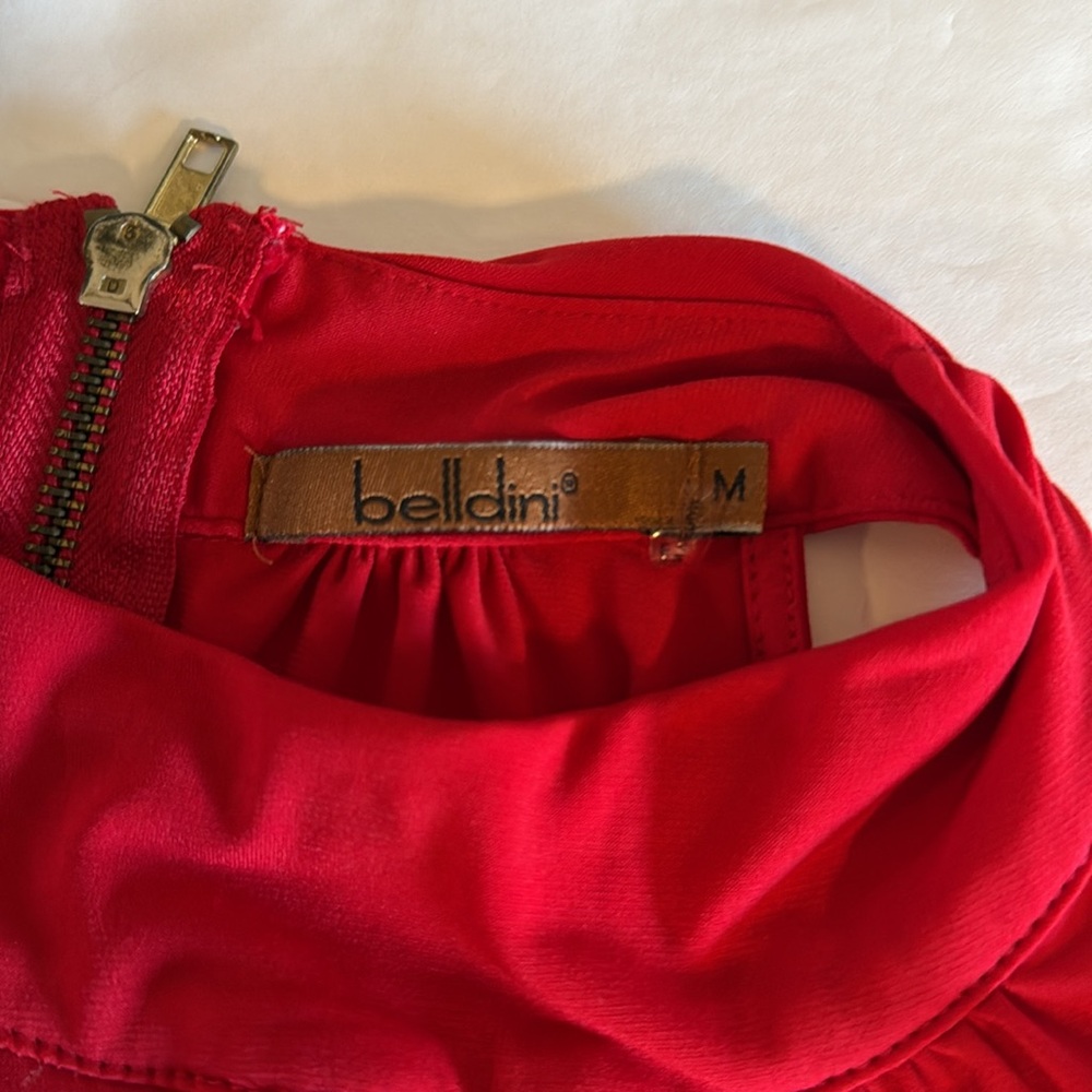 Belldini Women’s Red Halter Keyhole Front Sleeveless Top Size M - Picture 5 of 9